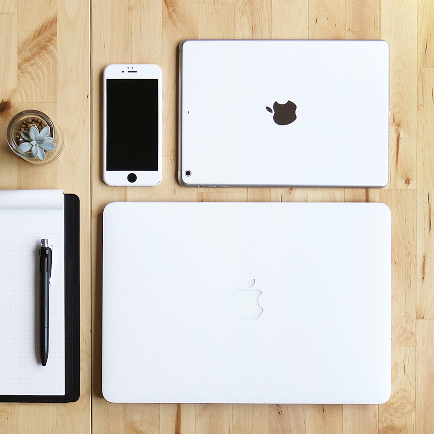 スキンシール MacBook Air 13インチ (2022~2025, M2 M3 M4) ホワイト