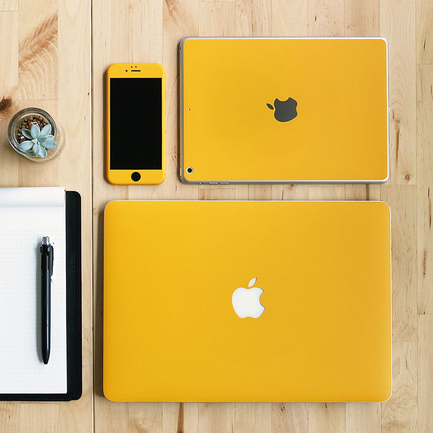 スキンシール MacBook Air 13インチ (2022~2025, M2 M3 M4) イエロー