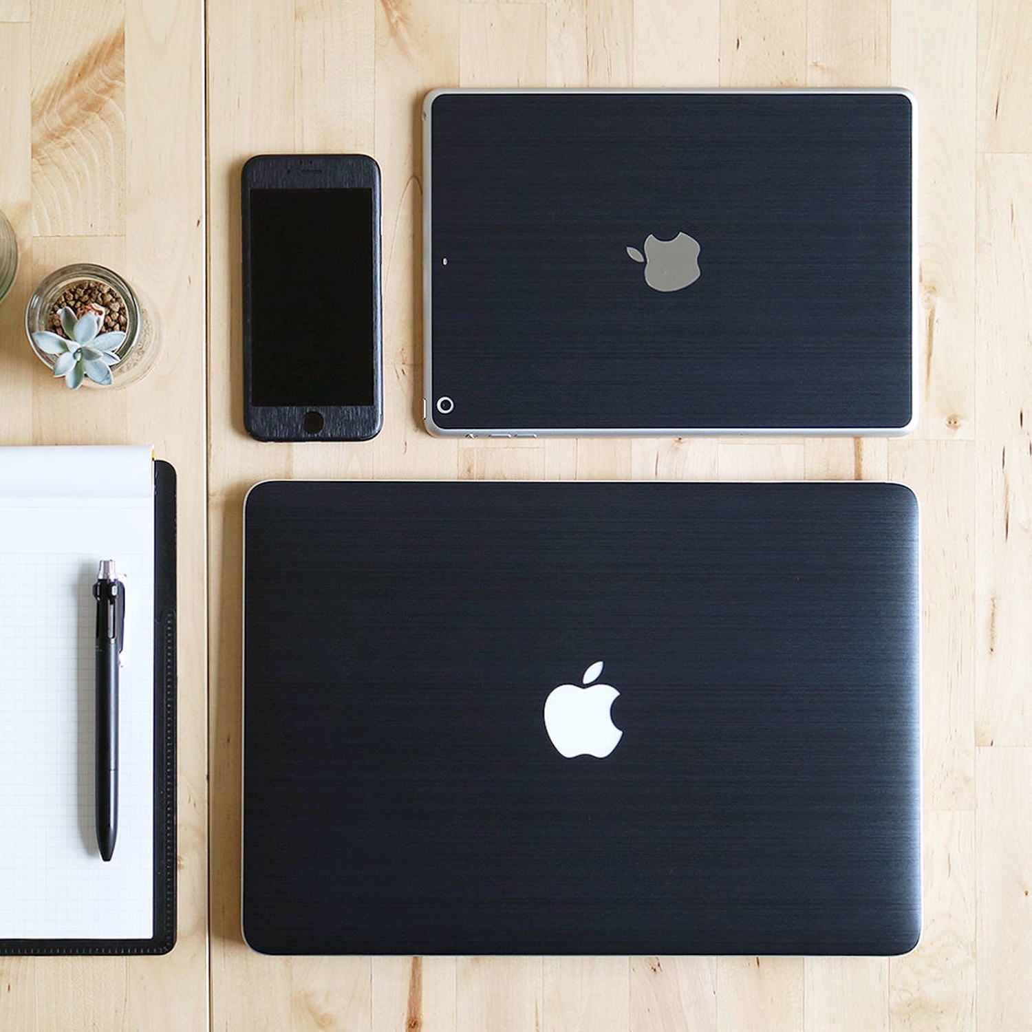 MacBookアクセサリー MacBook Air 15(2023, M2) Skin OBSIDIAN MacBookアクセサリー MacBook Air 15(2023, M2) Skin OBSIDIAN