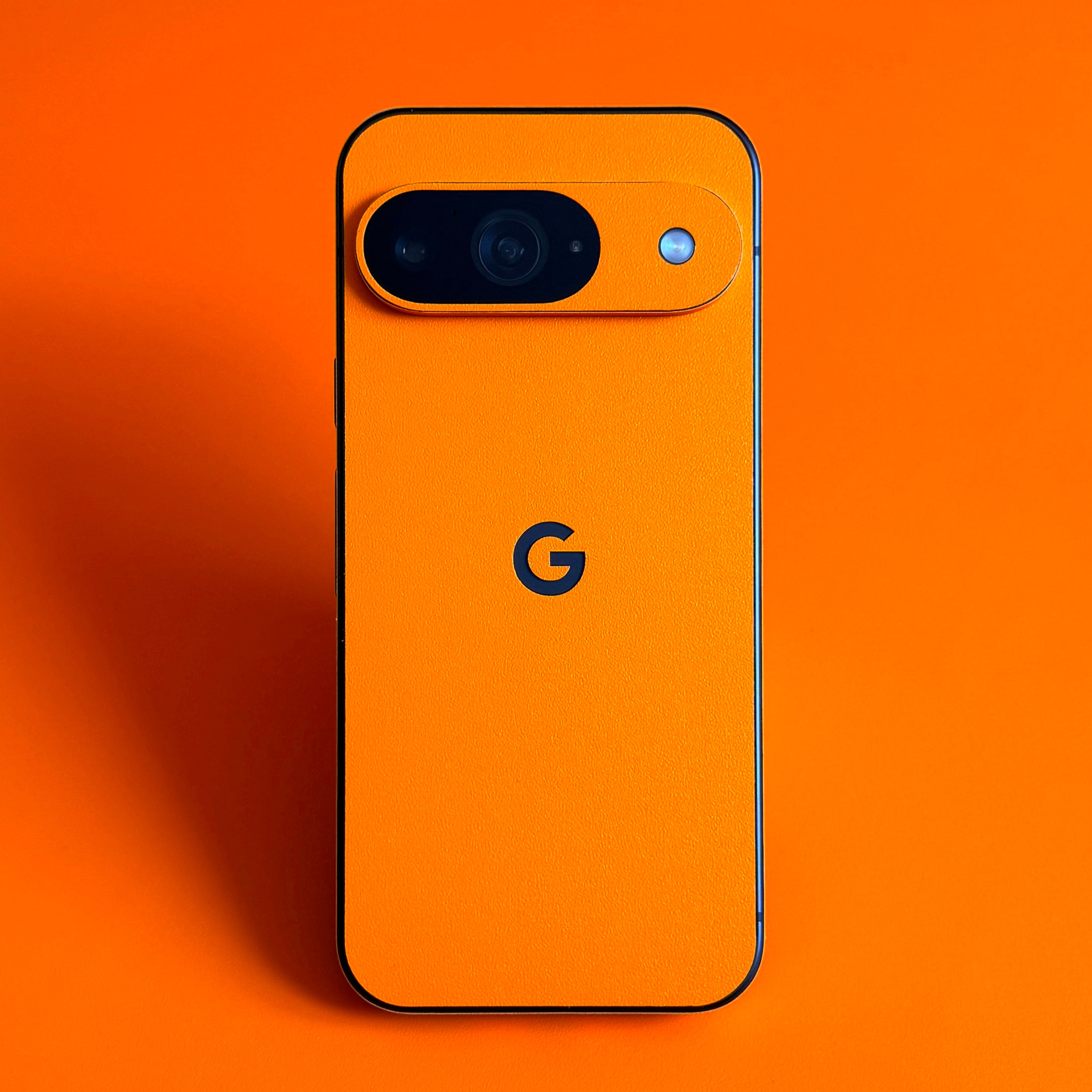 スキンシール Pixel9a ブラックレザー – wraplus