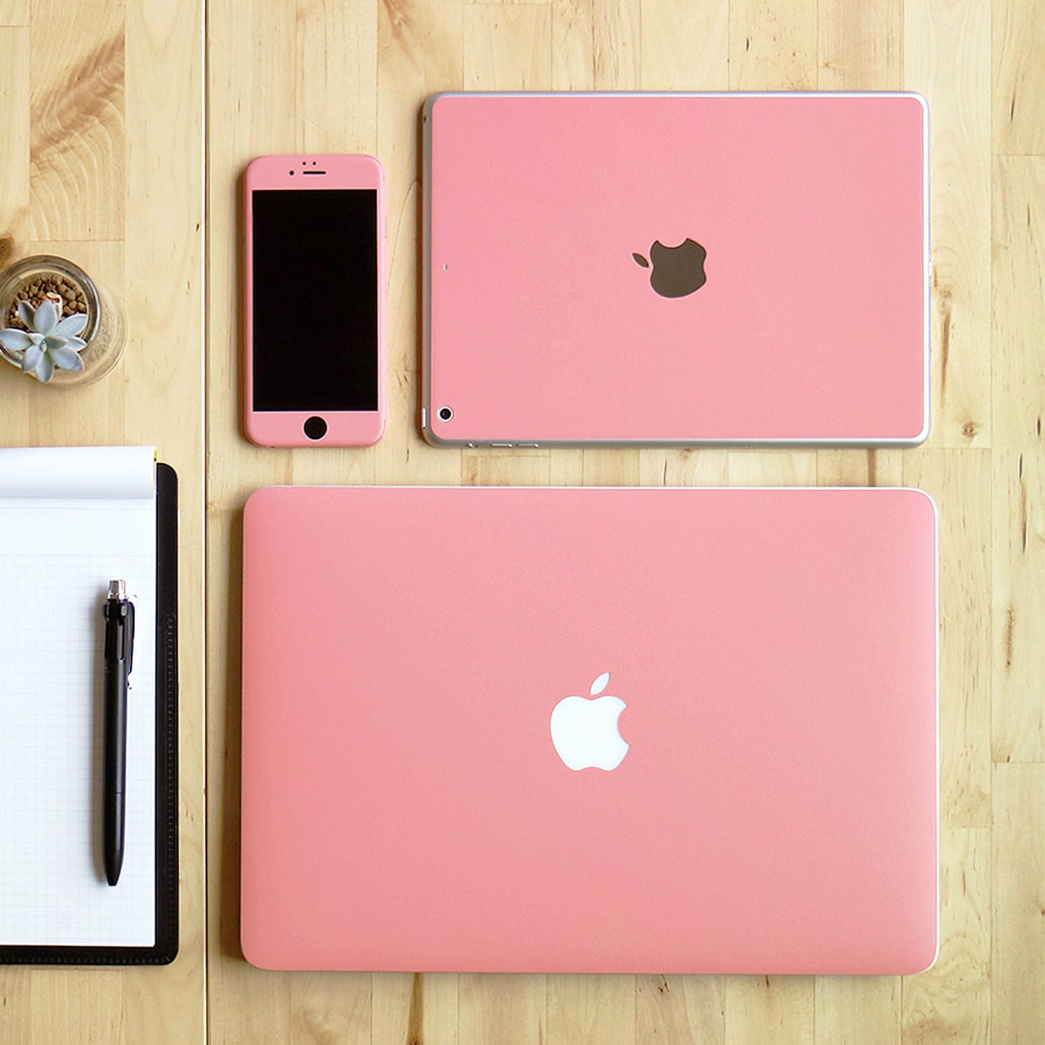 スキンシール iPhone15 Pro Max サーモンピンク – wraplus