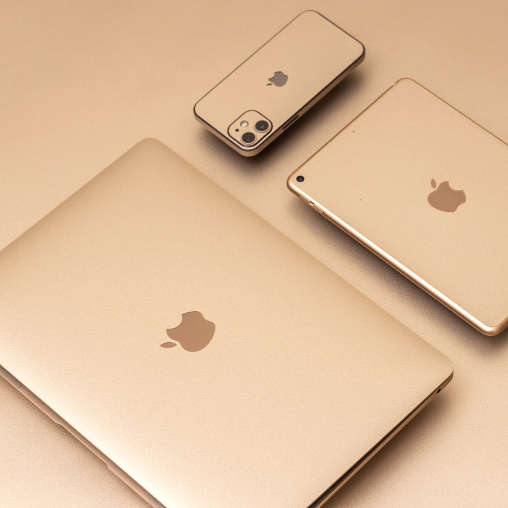 スキンシール MacBook Pro 15インチ (2016~2019) ゴールド – wraplus